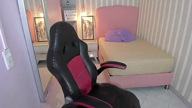 carmilla13 online show from 5, 3, 2026