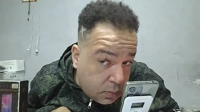 Snapshot of UrsoBissexualPauGrosso chatting on 6, 6, 2026 UrsoBissexualPauGrosso online show from 6, 6, 2026