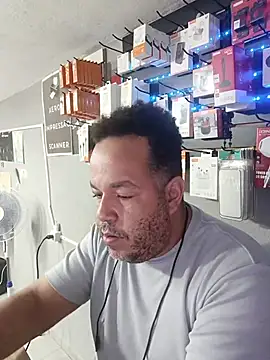 UrsoBissexualPauGrosso online show from 3, 4, 2026