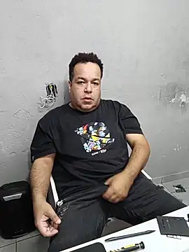 Snapshot of UrsoBissexualPauGrosso chatting on 30, 4, 2026 UrsoBissexualPauGrosso online show from 30, 4, 2026