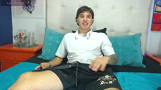 EXCLUSIVE8 online show from 21, 3, 2026