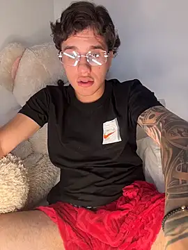 EXCLUSIVE8 online show from 5, 4, 2026