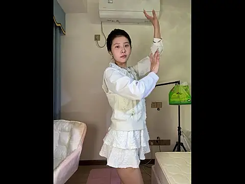 Y--F--LOVE online show from 12, 3, 2026