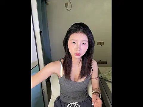 Y--F--LOVE online show from 23, 4, 2026