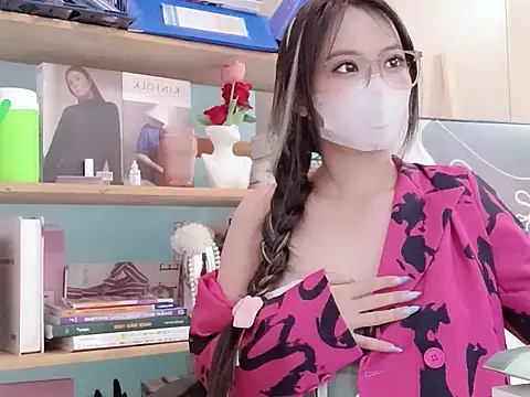 Snapshot of RG_Lenalyy chatting on 5, 6, 2026 RG Lenalyy online show from 5, 6, 2026