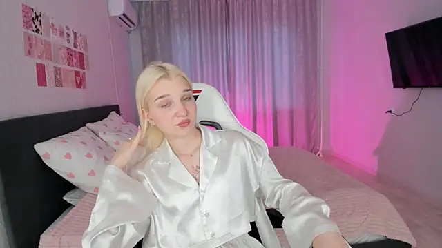 Lara Blue online show from 10, 3, 2026