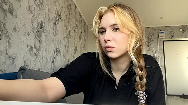 ShariLappas online show from 6, 3, 2026