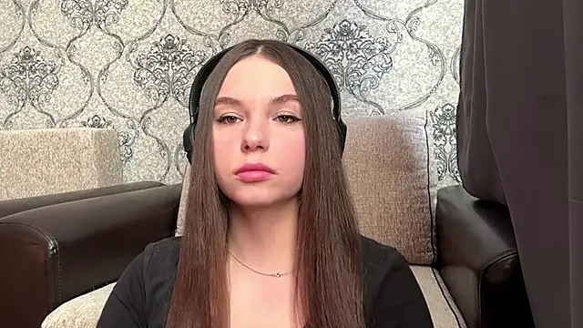 AkikoAnkrom online show from 6, 3, 2026