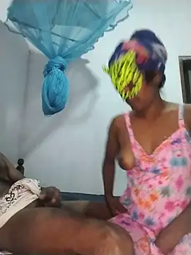 Snapshot of Miss-malika chatting on 19, 6, 2026 Miss-malika online show from 19, 6, 2026