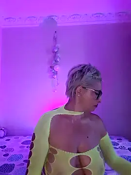 LunaBlaise online show from 20, 7, 2026