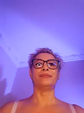 LunaBlaise online show from 19, 3, 2026