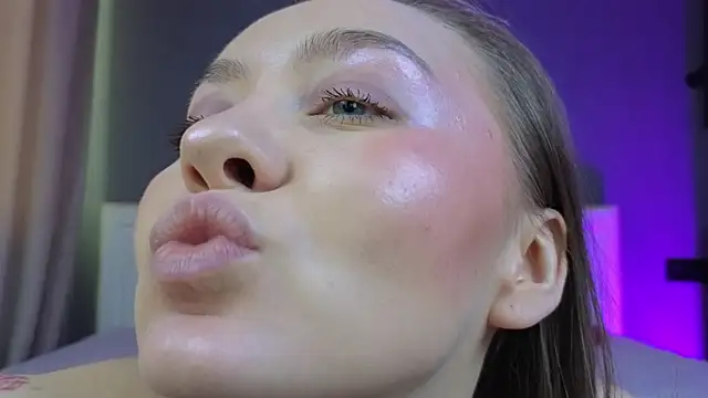 Cute Auggie8 online show from 28, 2, 2026