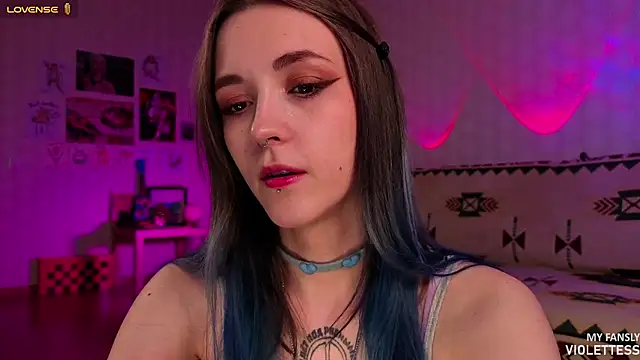 Snapshot of violettess chatting on 5, 5, 2026 violettess online show from 5, 5, 2026