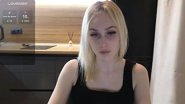 Snapshot of Bella_Villen chatting on 3, 6, 2026 Bella Villen online show from 3, 6, 2026