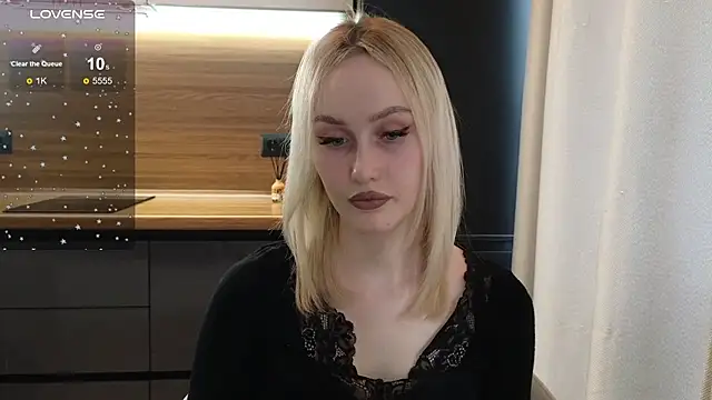 Snapshot of Bella_Villen chatting on 10, 6, 2026 Bella Villen online show from 10, 6, 2026