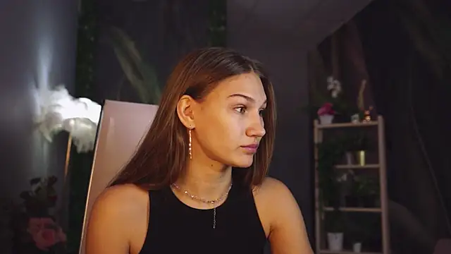 Snapshot of Sweet_Emilya chatting on 18, 5, 2026 Sweet Emilya online show from 18, 5, 2026