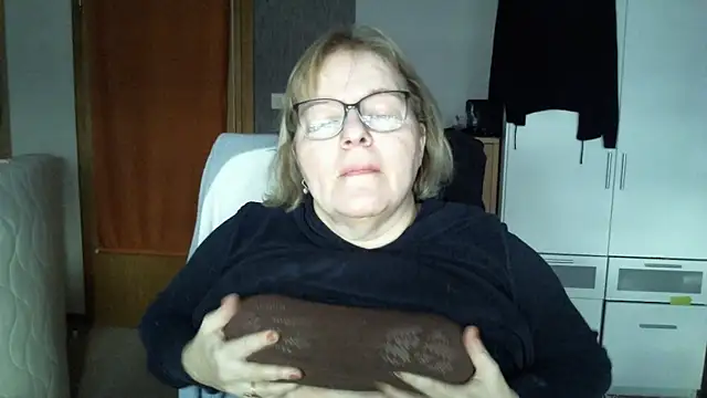 tina71707 online show from 5, 3, 2026