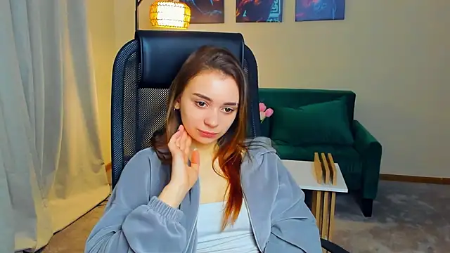 CarmelPerlas online show from 4, 3, 2026