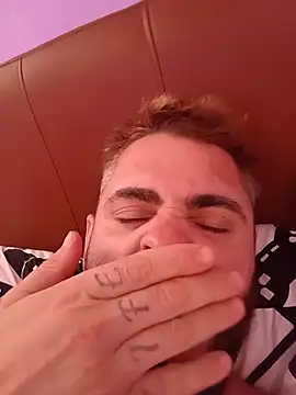 RaduuuxXx online show from 21, 7, 2026