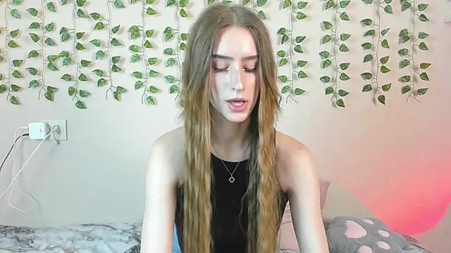 Snapshot of EllieRough chatting on 15, 6, 2026 EllieRough online show from 15, 6, 2026