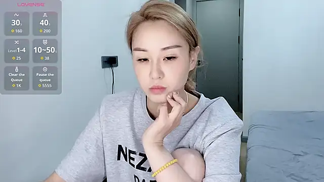 xiaolu-686 online show from 19, 4, 2026