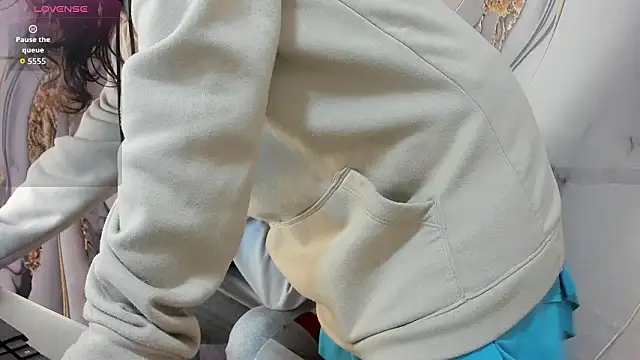 MiaBella and Max online show from 28, 2, 2026