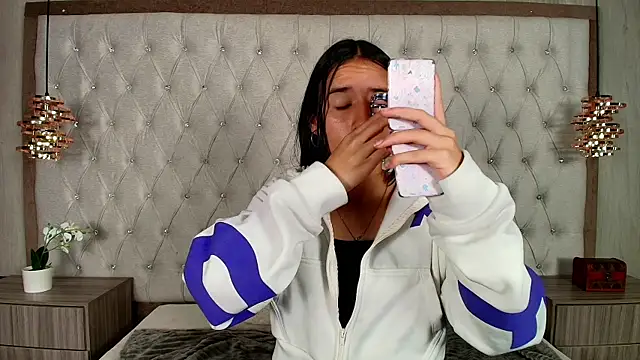 LilyRossi  online show from 22, 5, 2026
