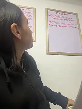 LilyRossi  online show from 25, 5, 2026