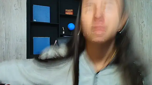 LilyRossi  online show from 7, 5, 2026