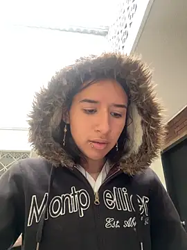 LilyRossi  online show from 28, 5, 2026