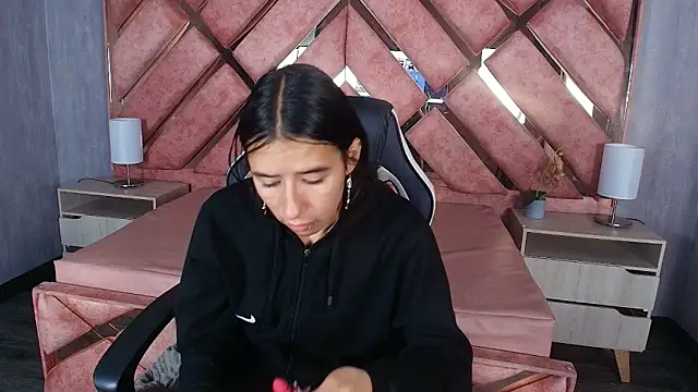 LilyRossi  online show from 8, 5, 2026