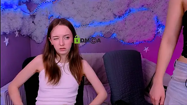 Snapshot of chloe_ley chatting on 4, 5, 2026 chloe ley online show from 4, 5, 2026