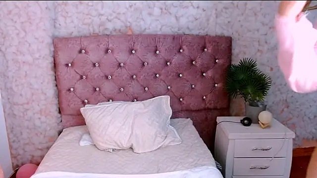 Sofiazaf  online show from 17, 3, 2026