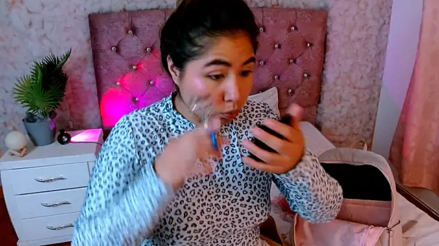 Sofiazaf  online show from 3, 3, 2026