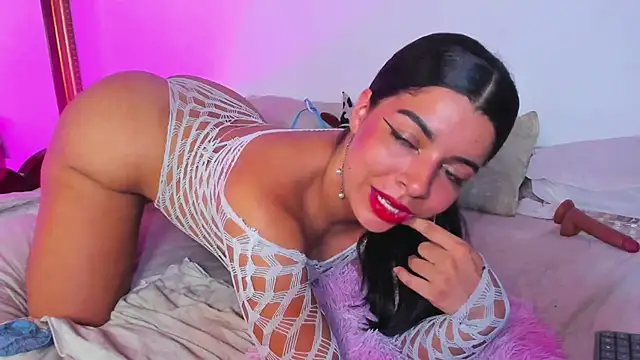 Arianna Moore online show from 27, 5, 2026