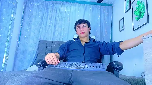 Snapshot of Dantekent chatting on 25, 5, 2026 Dantekent online show from 25, 5, 2026