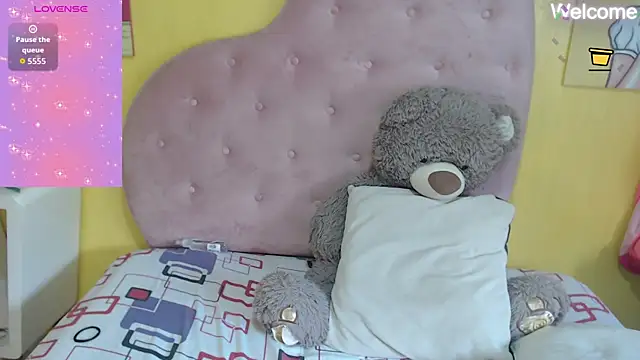 Snapshot of Sophiiee_Gray chatting on 28, 5, 2026 Sophiiee Gray online show from 28, 5, 2026