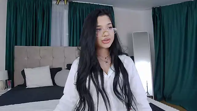 MissNaomiBelle online show from 12, 6, 2026