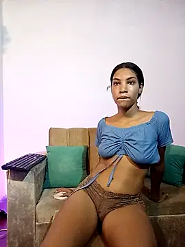 Snapshot of ginevere_20 chatting on 13, 5, 2026 ginevere 20 online show from 13, 5, 2026