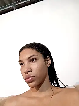 Snapshot of ginevere_20 chatting on 10, 5, 2026 ginevere 20 online show from 10, 5, 2026