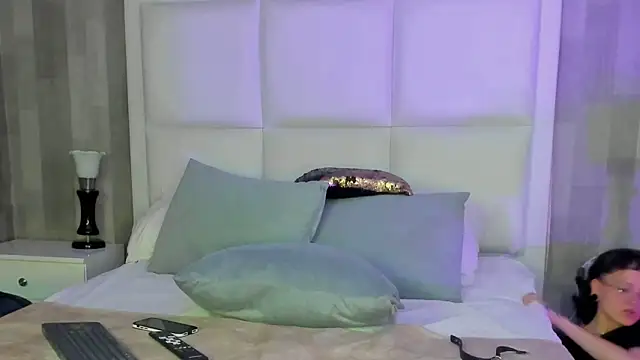 CaliferAndAurora online show from 11, 3, 2026