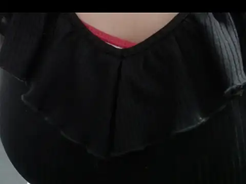 thalia perveertt online show from 19, 4, 2026