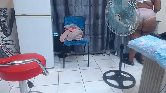 SexyNontyXX online show from 17, 4, 2026