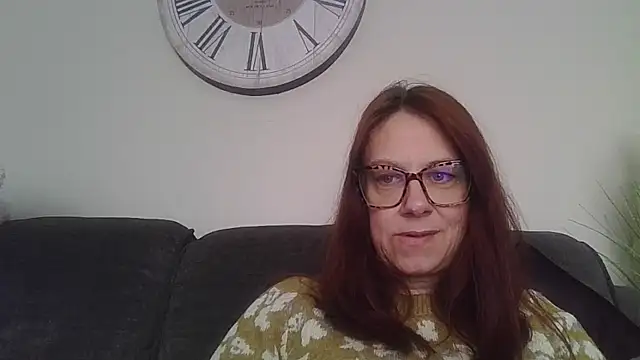 Cara-CurvyUK online show from 4, 3, 2026