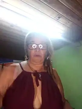 momismilf544 online show from 5, 5, 2026