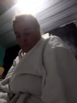 momismilf544 online show from 5, 5, 2026