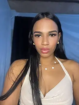 Snapshot of FlorSalvaje_ chatting on 5, 5, 2026 FlorSalvaje online show from 5, 5, 2026