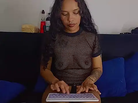 Snapshot of Brinnehh chatting on 13, 5, 2026 Brinnehh online show from 13, 5, 2026