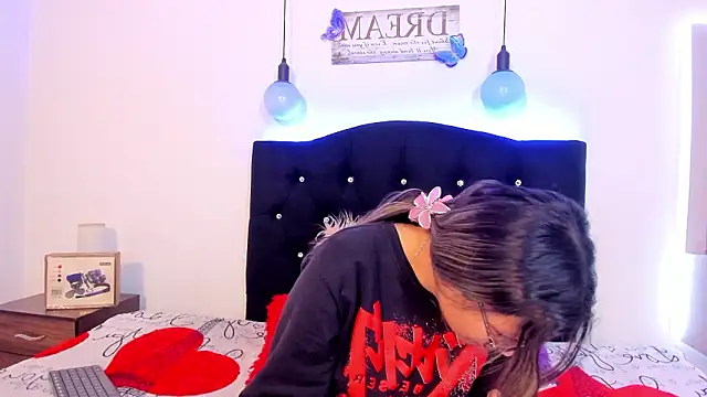 katyy b online show from 6, 3, 2026