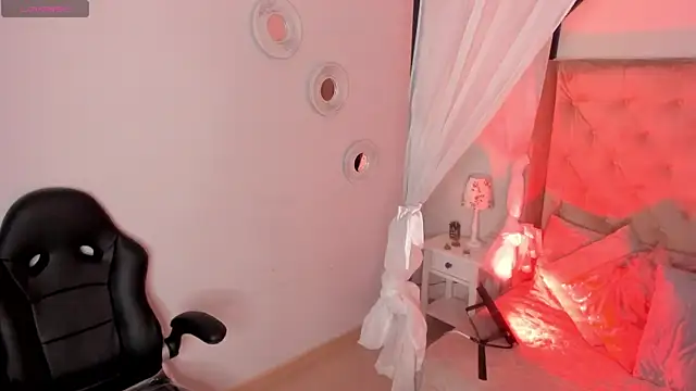 Raven Dooll online show from 26, 3, 2026